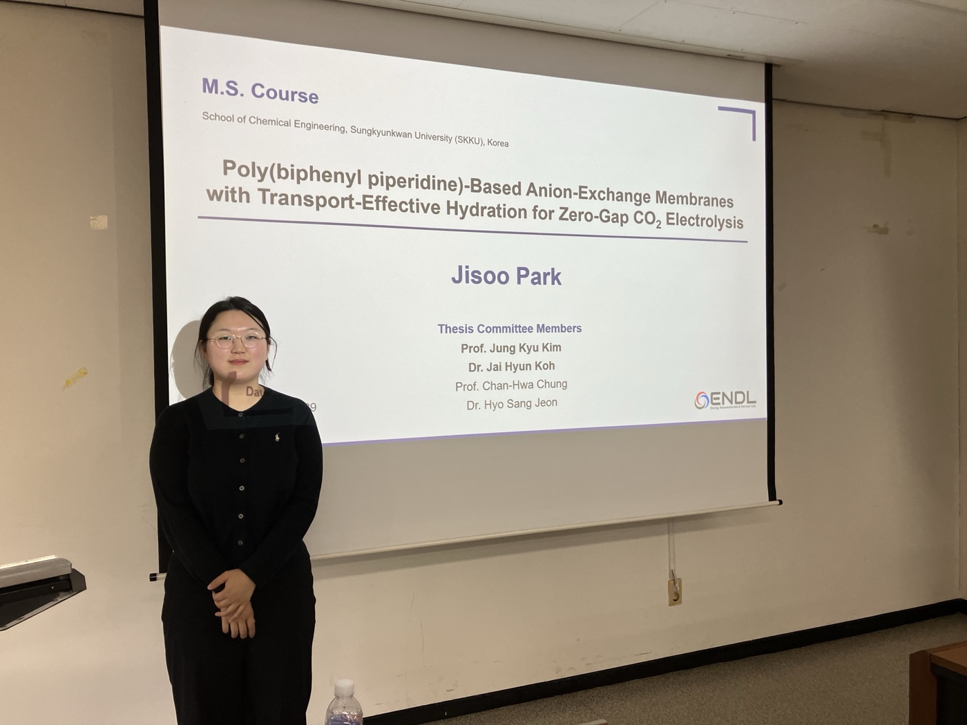 Jisoo Park successfully defended her M.S. thesis!